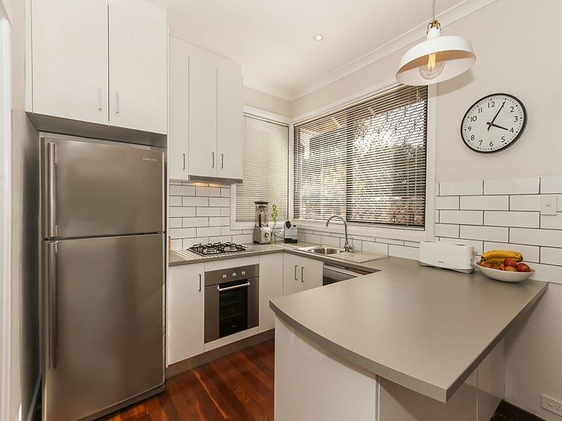 12 Juliet Road, Coolbellup WA 6163