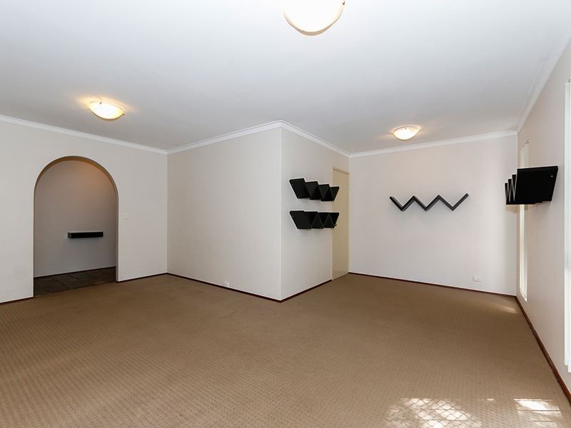 19 McCombe Avenue, Samson WA 6163