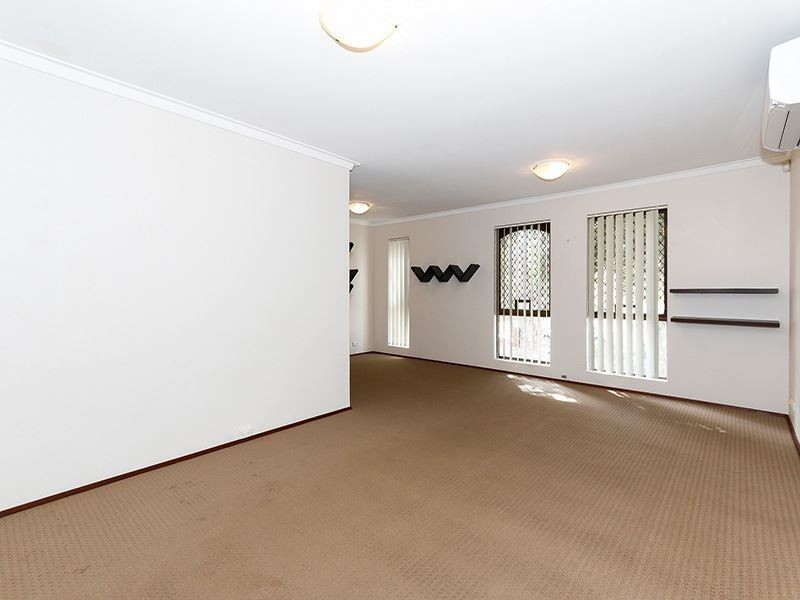 19 McCombe Avenue, Samson WA 6163
