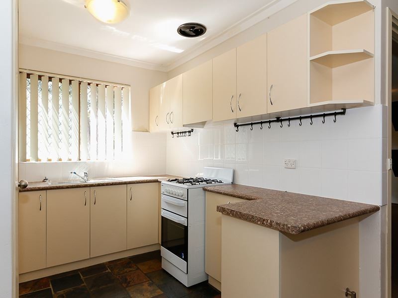 19 McCombe Avenue, Samson WA 6163
