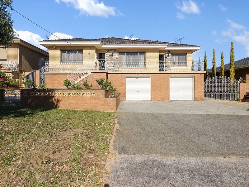 10 Deering Street, Beaconsfield WA 6162