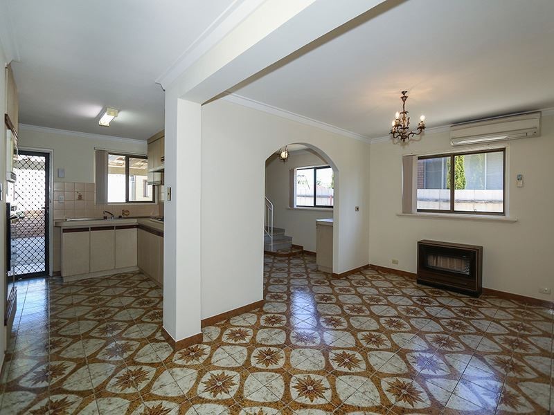 10 Deering Street, Beaconsfield WA 6162