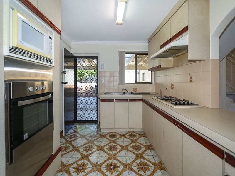 10 Deering Street, Beaconsfield WA 6162