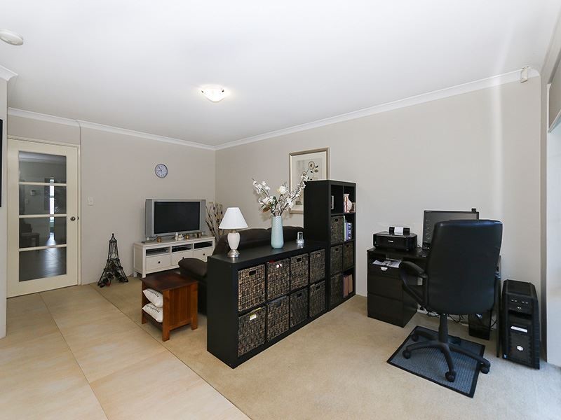 24 Roper Blvd, Hammond Park WA 6164