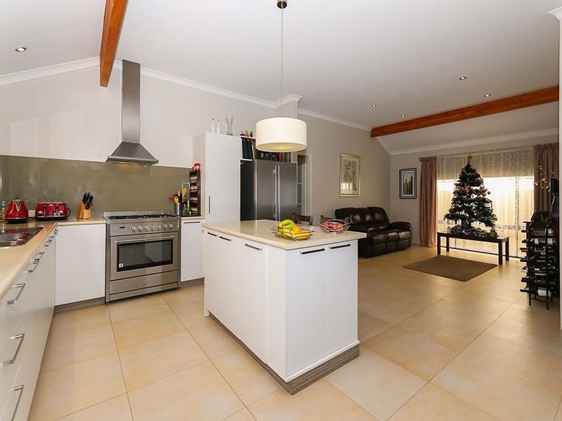 24 Roper Blvd, Hammond Park WA 6164