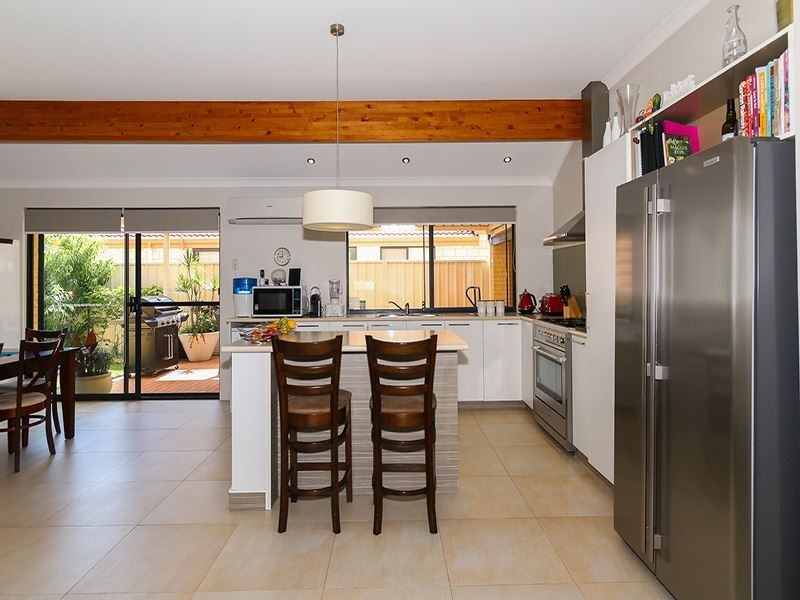 24 Roper Blvd, Hammond Park WA 6164