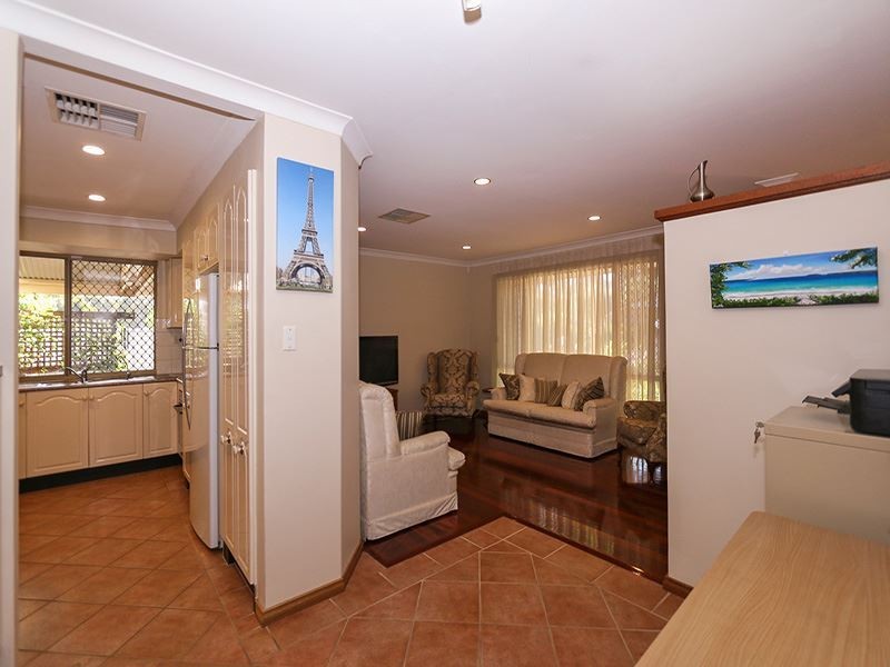 4 Urwick Court, Kardinya WA 6163