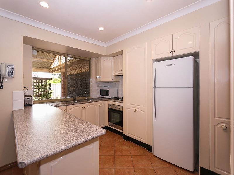 4 Urwick Court, Kardinya WA 6163