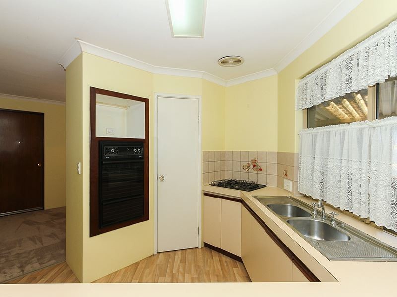 27 Slater Court, Kardinya WA 6163