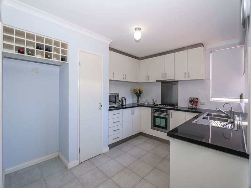 12/14 Boyd Crescent, Hamilton Hill WA 6163