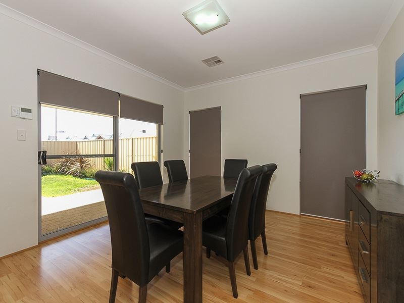 10 Ley Lane, Hammond Park WA 6164