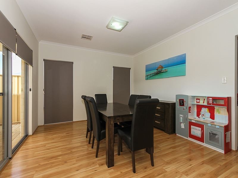 10 Ley Lane, Hammond Park WA 6164