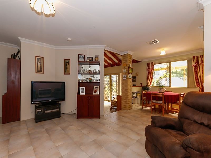 44 Kingston Place, Kardinya WA 6163