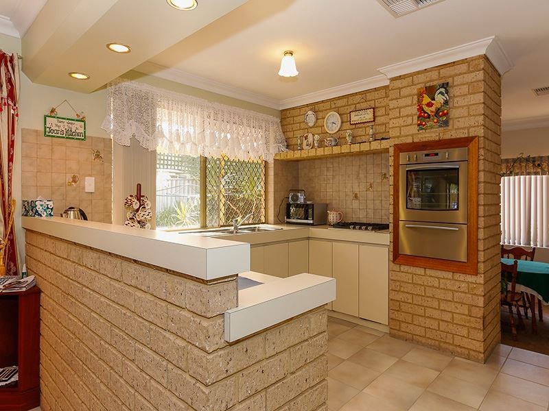 44 Kingston Place, Kardinya WA 6163