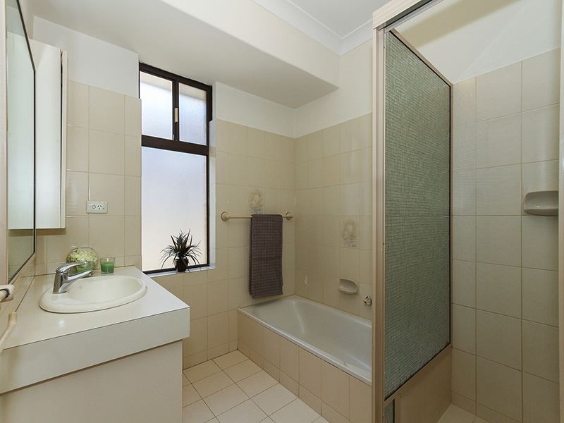 39 Mannion Way, Kardinya WA 6163