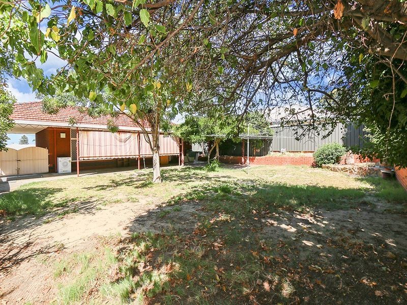 72 Davies Crescent, Kardinya WA 6163