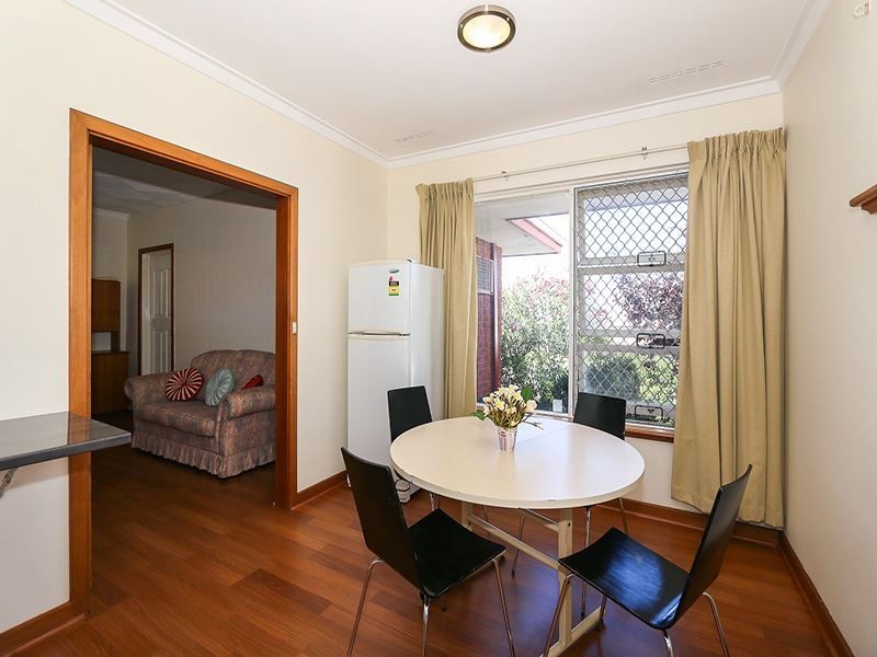 72 Davies Crescent, Kardinya WA 6163