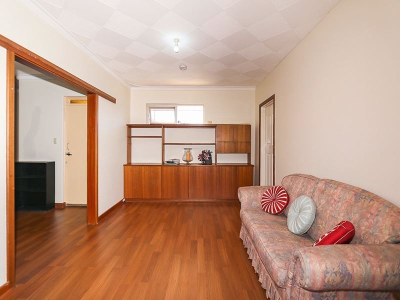 72 Davies Crescent, Kardinya WA 6163