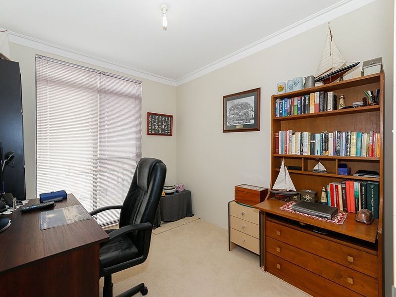 4/14 Boyd Crescent, Hamilton Hill WA 6163