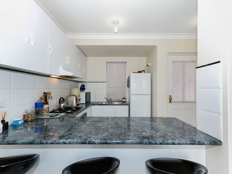 4/14 Boyd Crescent, Hamilton Hill WA 6163