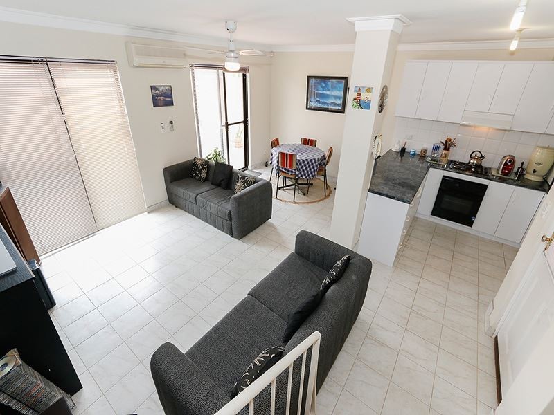 4/14 Boyd Crescent, Hamilton Hill WA 6163