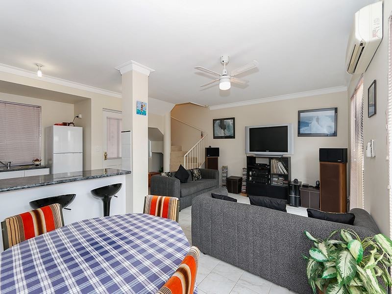 4/14 Boyd Crescent, Hamilton Hill WA 6163