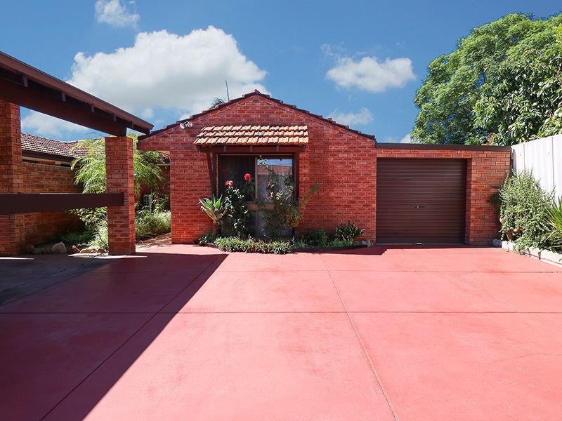A/4 Anglesey Drive, Kardinya WA 6163