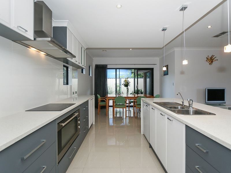 12B Hutchings Way, Kardinya WA 6163