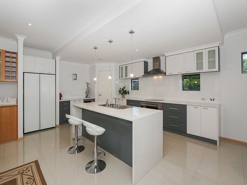 12B Hutchings Way, Kardinya WA 6163