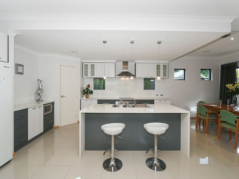 12B Hutchings Way, Kardinya WA 6163