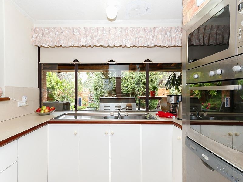 2/34 Connelly Way, Booragoon WA 6154