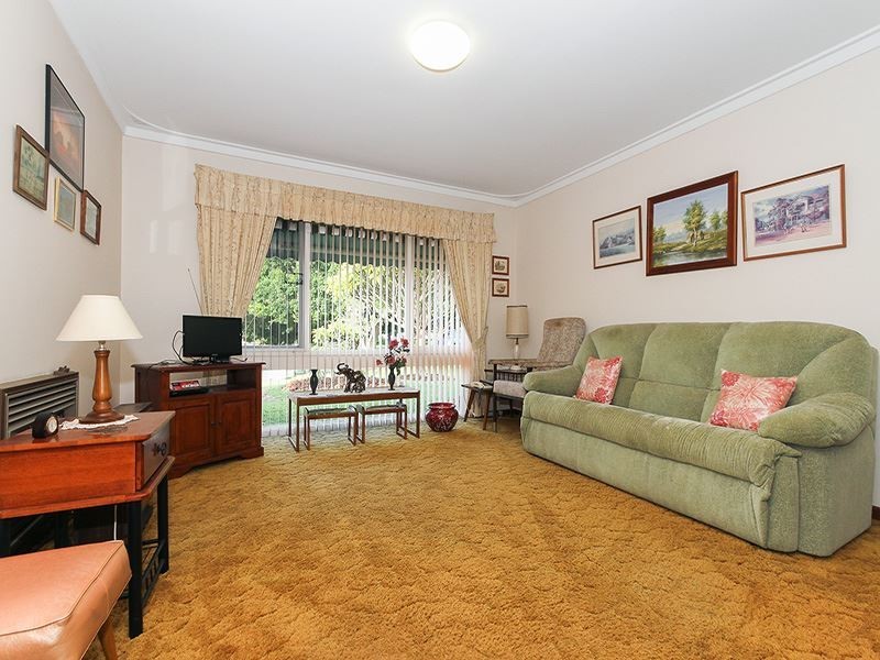 10 Dixon Place, Kardinya WA 6163