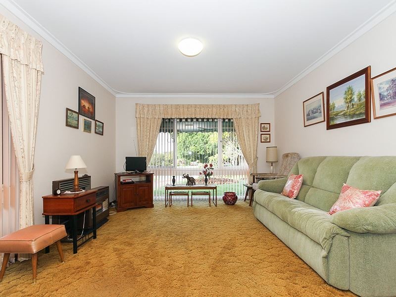 10 Dixon Place, Kardinya WA 6163