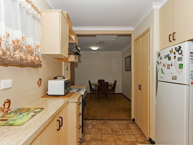 10 Dixon Place, Kardinya WA 6163