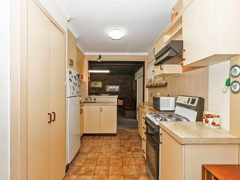 10 Dixon Place, Kardinya WA 6163