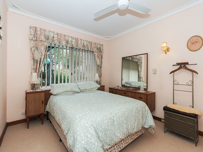 10 Dixon Place, Kardinya WA 6163