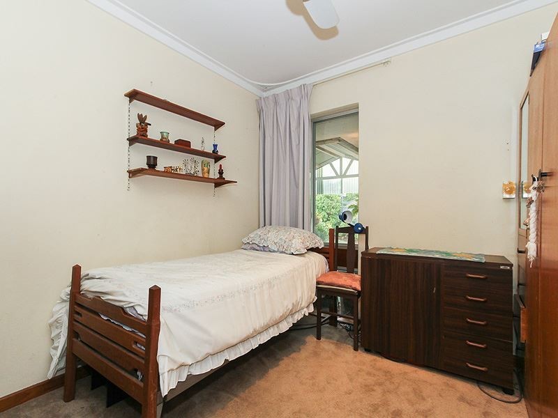 10 Dixon Place, Kardinya WA 6163