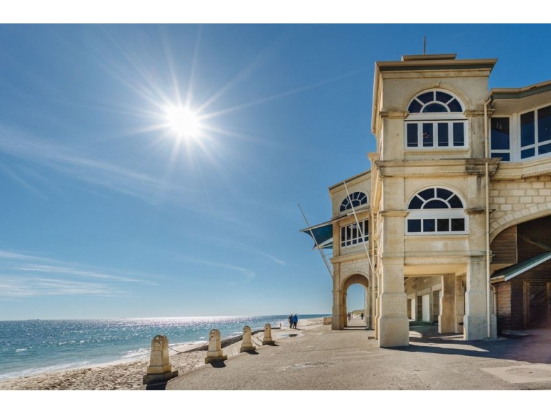 7A Overton Gardens, Cottesloe WA 6011
