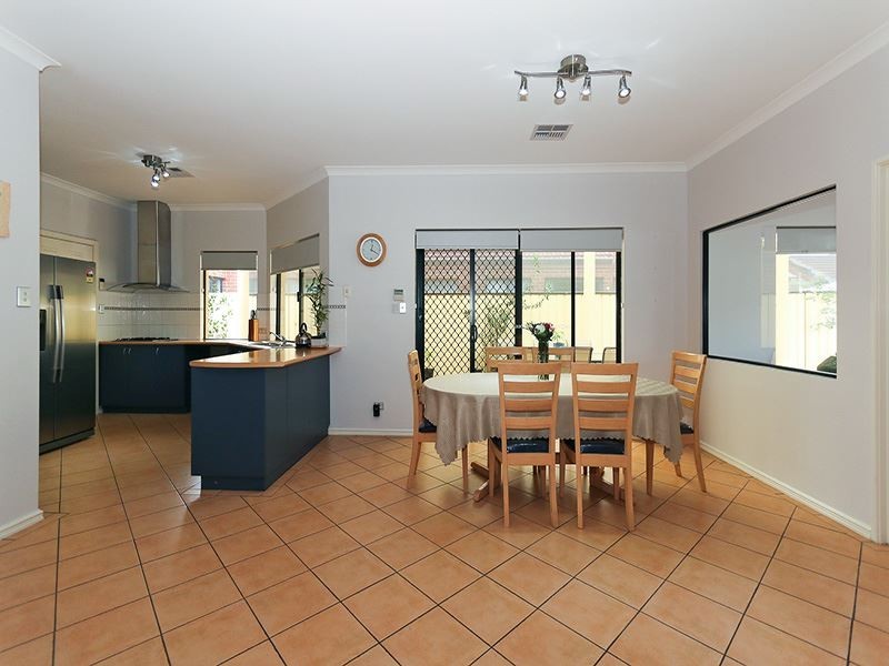 12 Baler Court, Hammond Park WA 6164