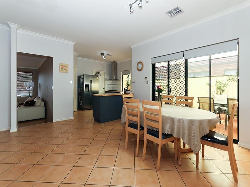 12 Baler Court, Hammond Park WA 6164