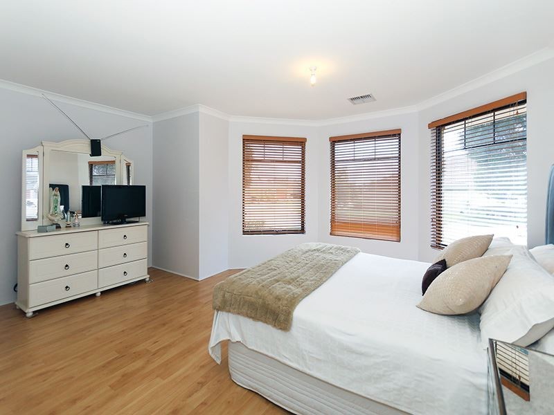 12 Baler Court, Hammond Park WA 6164