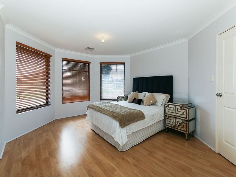 12 Baler Court, Hammond Park WA 6164