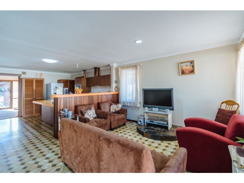3 Loris Way, Kardinya WA 6163
