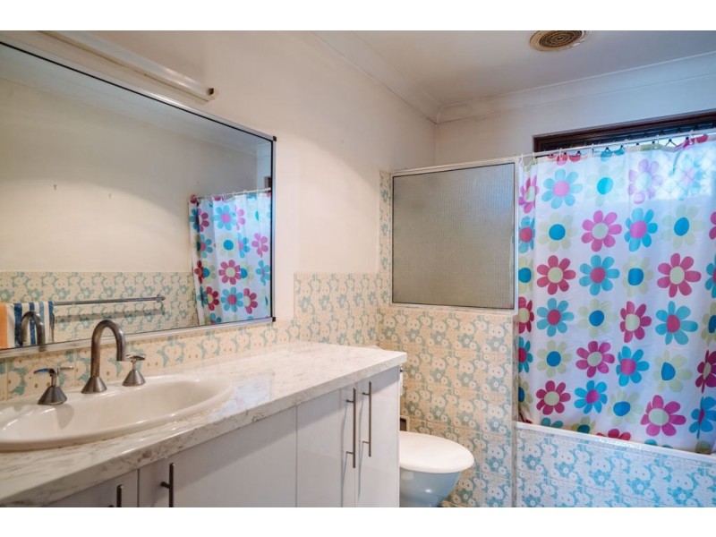 3 Loris Way, Kardinya WA 6163