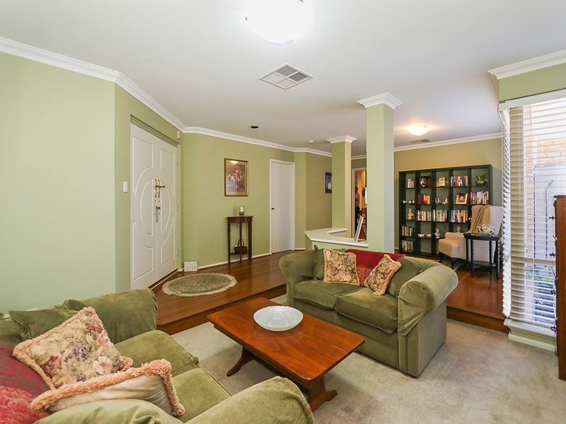 12 Simmonds Parade, Winthrop WA 6150