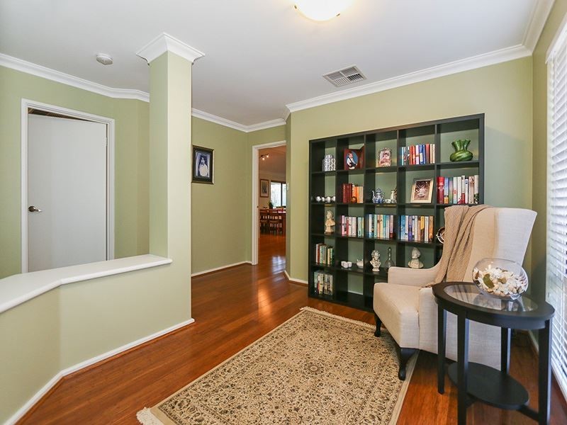 12 Simmonds Parade, Winthrop WA 6150