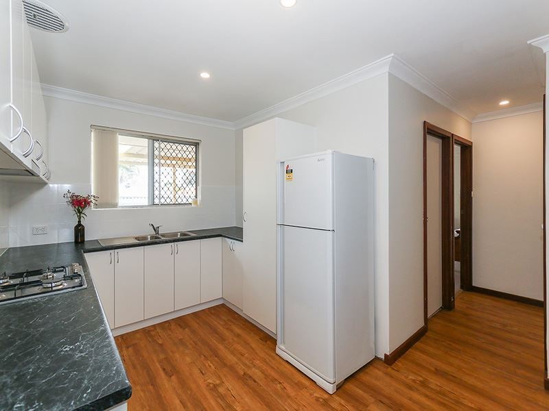 4/120 Gilbertson Road, Kardinya WA 6163