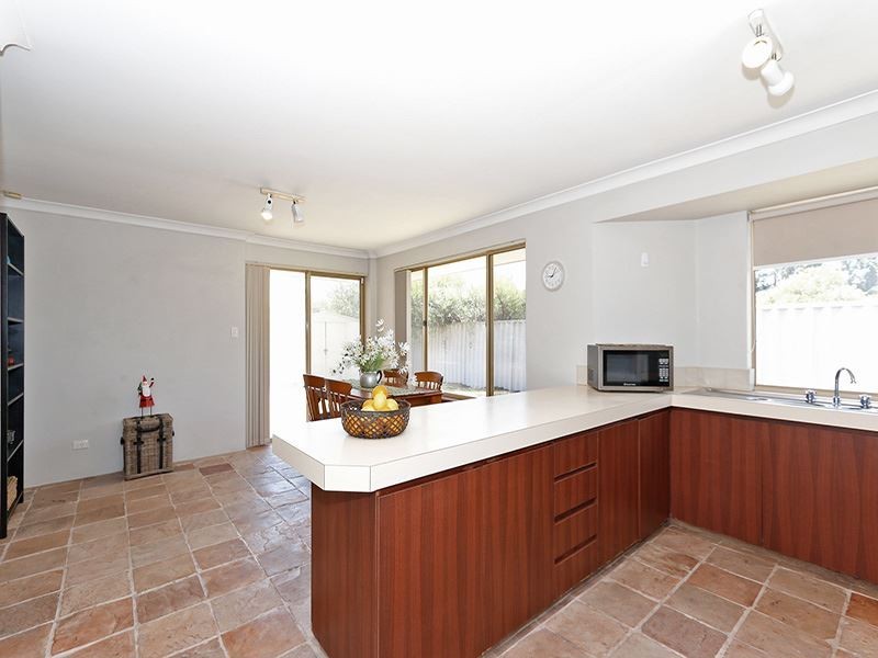 25A Kearsley Rise, Murdoch WA 6150