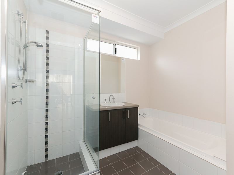 37 College Corner, O’connor WA 6163