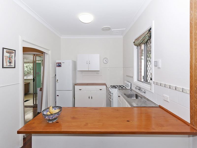 28 Hargreaves Road, Coolbellup WA 6163